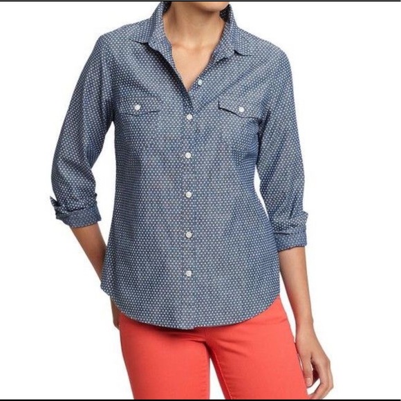 Women's Old Navy Blue White Polk a Dot Chambray Button Up Medium - Picture 2 of 4